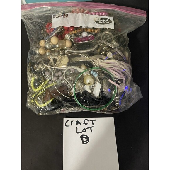 4+ Pounds Scrap Junk Jewelry Lot Craft Harvest Repurpose Salvage Broken - Picture 1 of 5